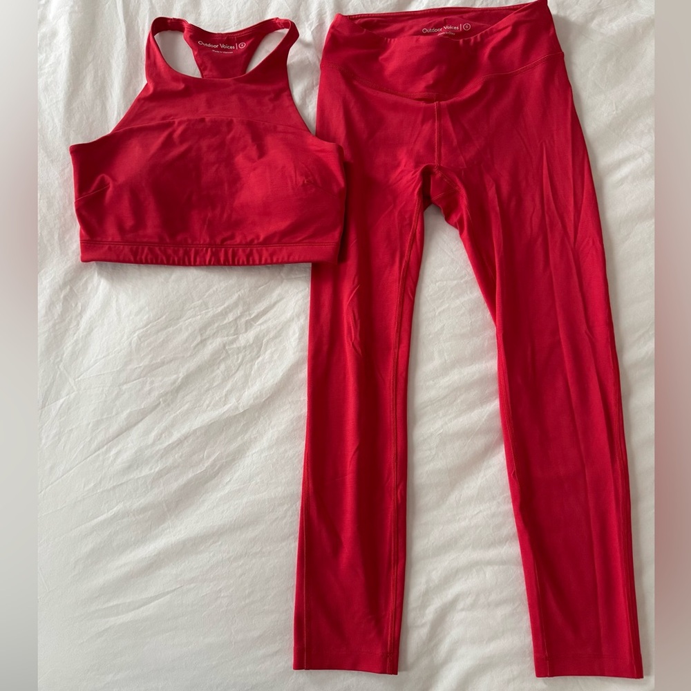 Outdoor Voices TechSweat Crop Top & 7/8 Flex Leggings Set